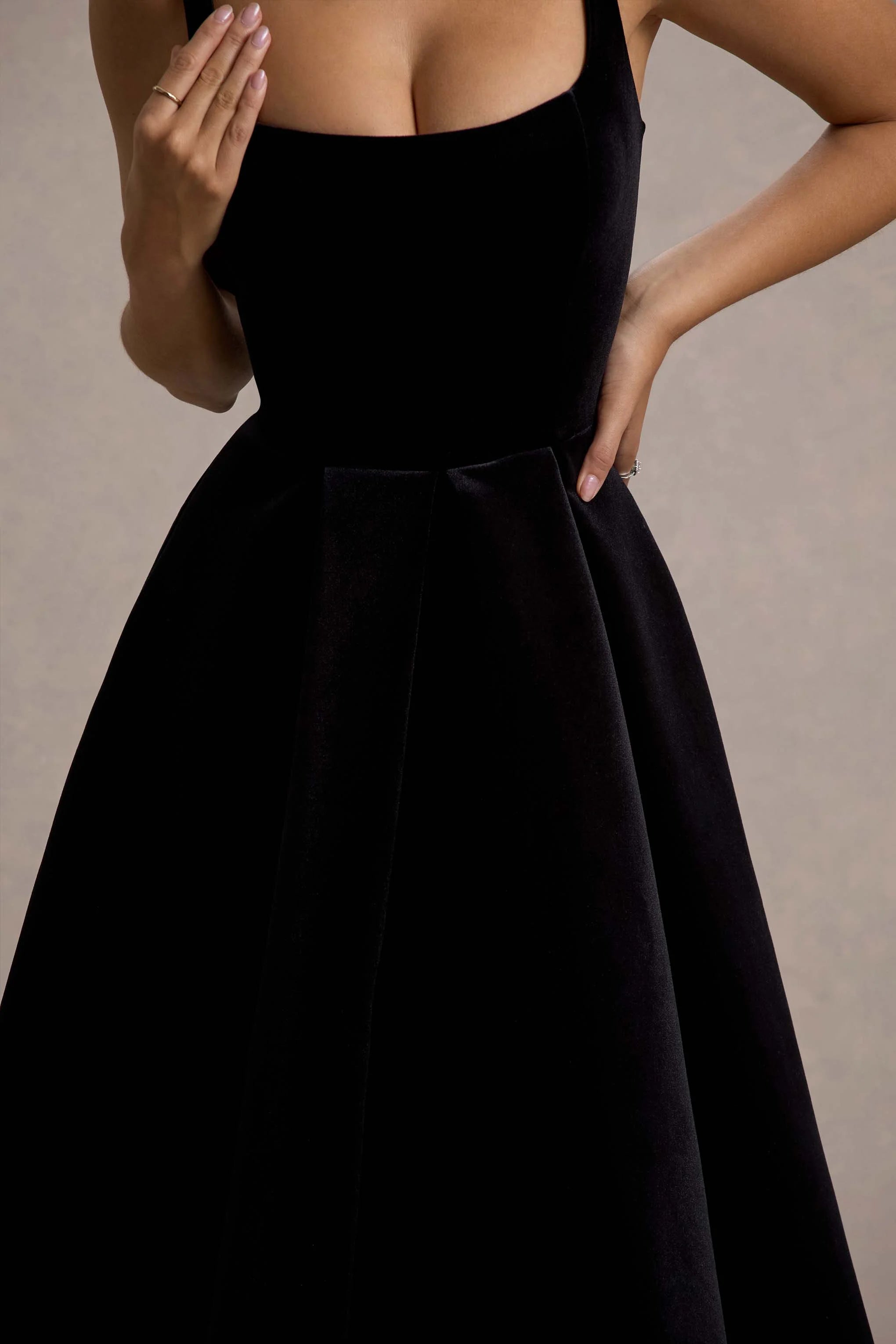 francisca | black velvet strappy volume-hem midi dress